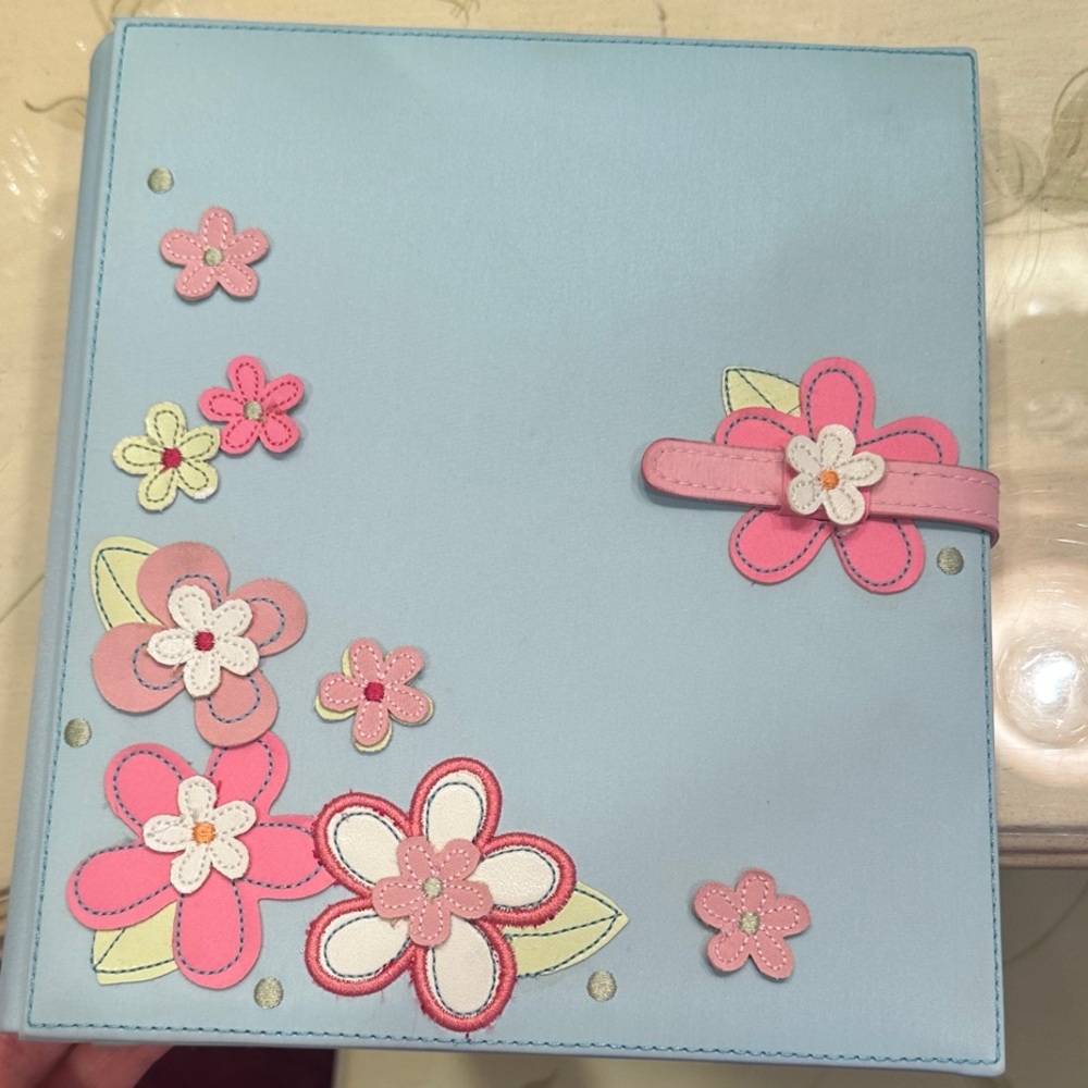 Floral Embellished 4x6” Photo Album